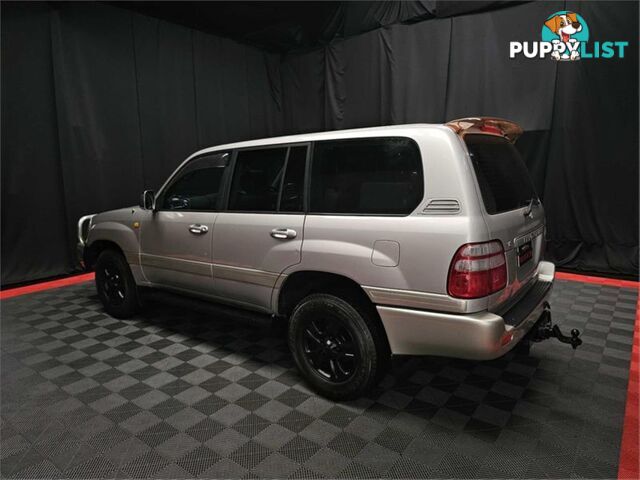 2004 TOYOTA LANDCRUISER SAHARA UZJ100R 4D WAGON