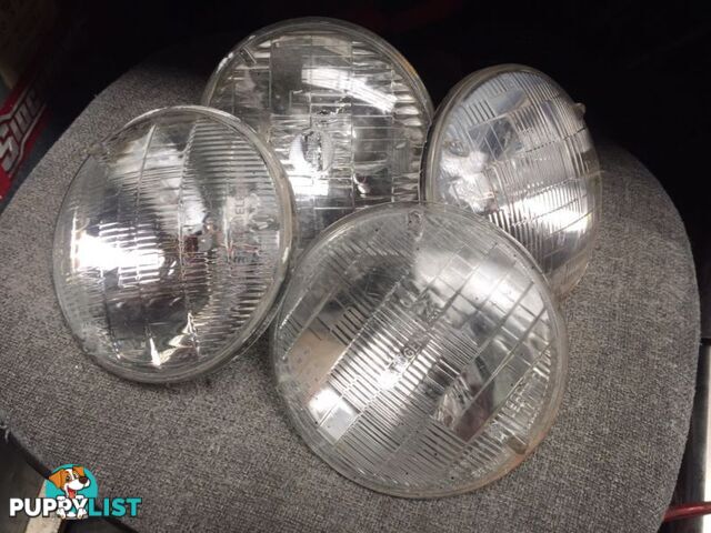 Chev 5.75" 5 3/4 Sealed head lights / with chrome eye lids