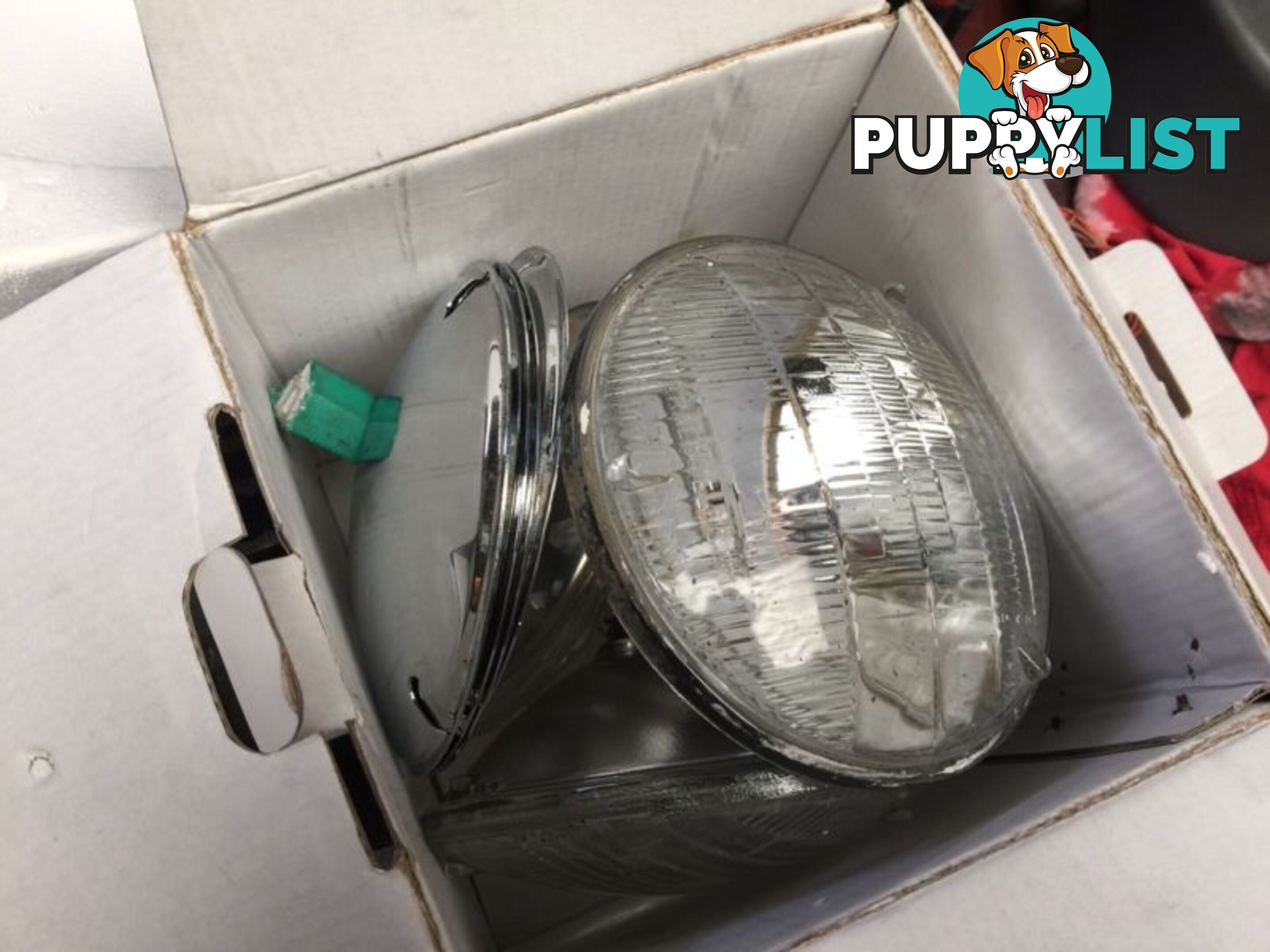 Chev 5.75" 5 3/4 Sealed head lights / with chrome eye lids