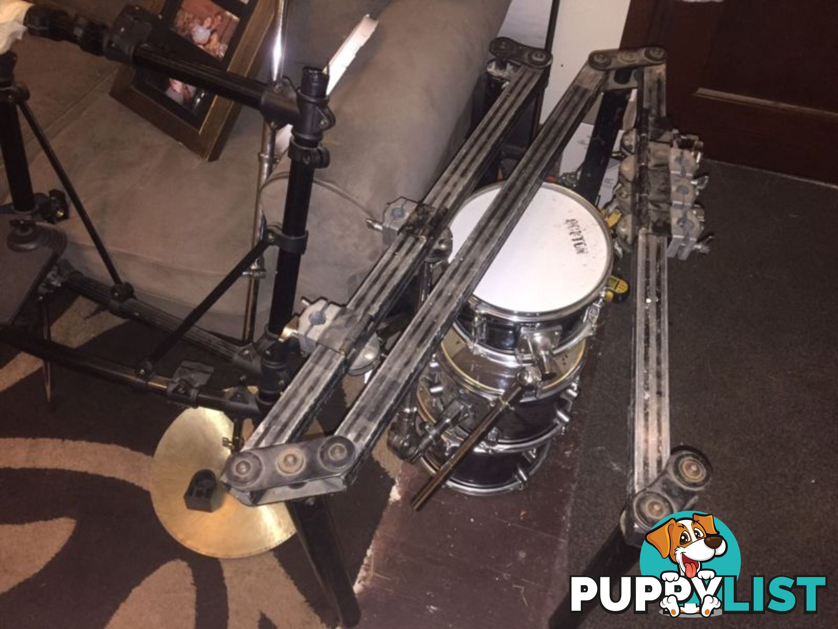 Pearl Drum Rack with 6 clamps / Drums and extras