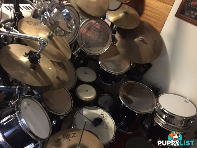 Pearl Drum Rack with 6 clamps / Drums and extras