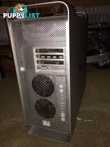 Apple Mac G5 / awesome case