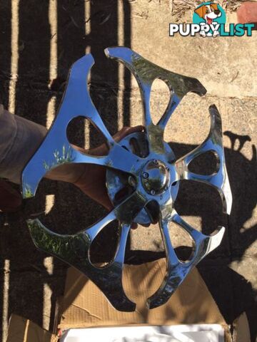 Rare 20" Wheel Spinners / chrome / show / bling / USA / bolt on