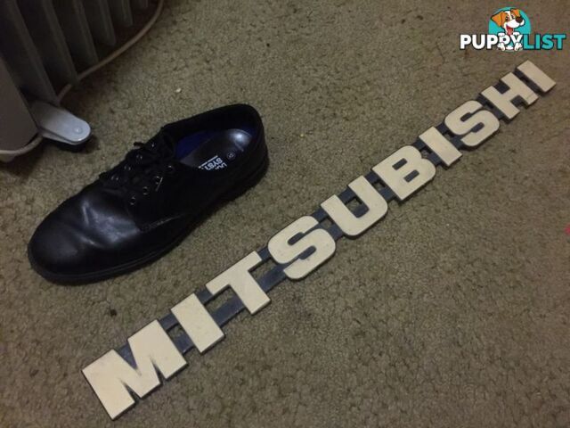 Large Mitsubishi Badge/Logo/Emblem