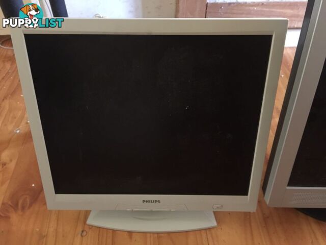 17" and 19" LCD monitors / computer screen monitor