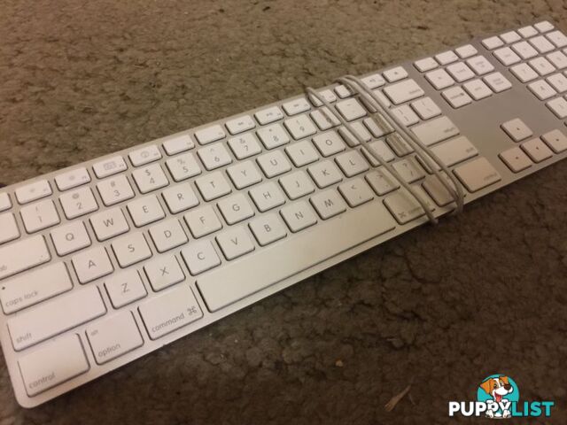 Apple iMac keyboard / as new purchased for 130$