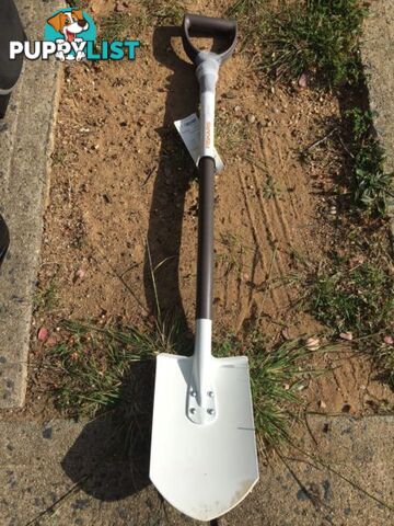 Fiskars Shovel new cost 140$ /OFFERS