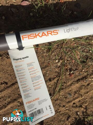 Fiskars Shovel new cost 140$ /OFFERS