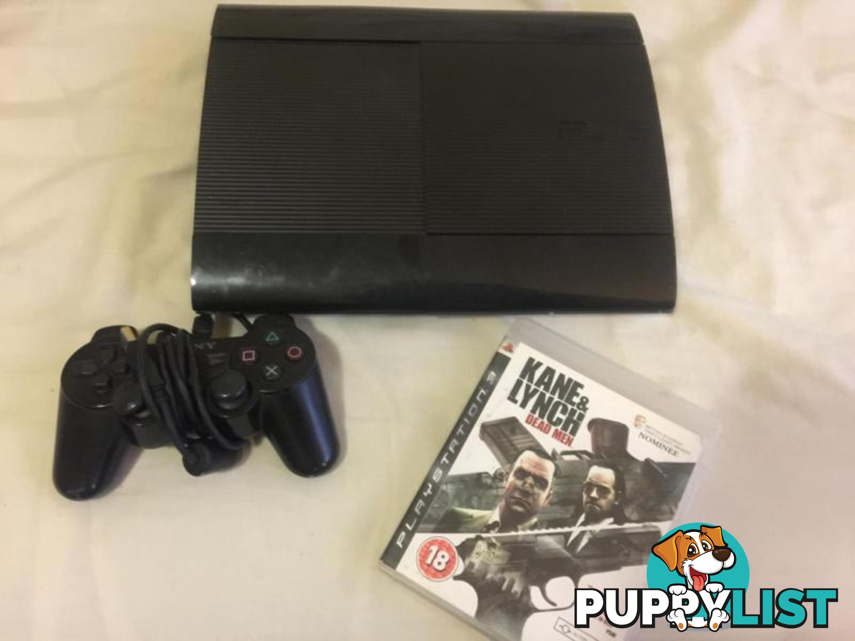 PS3 Super slim 500GB / 2 games / Controller