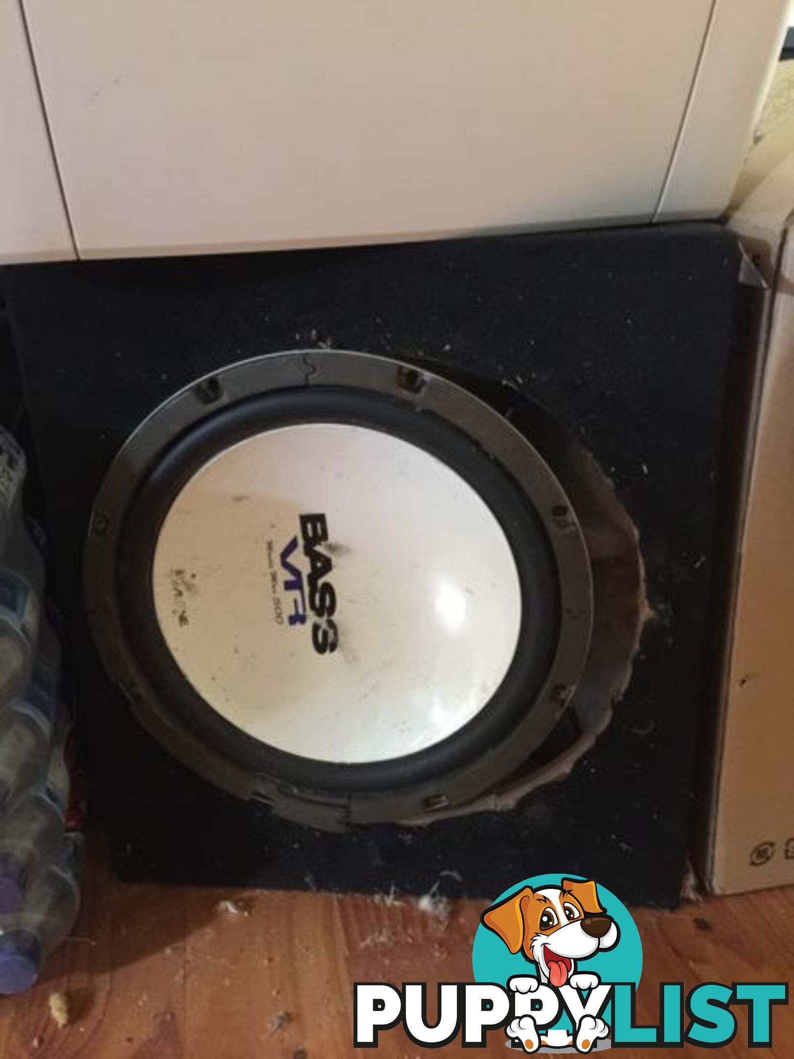 12" subwoofer in box Bass