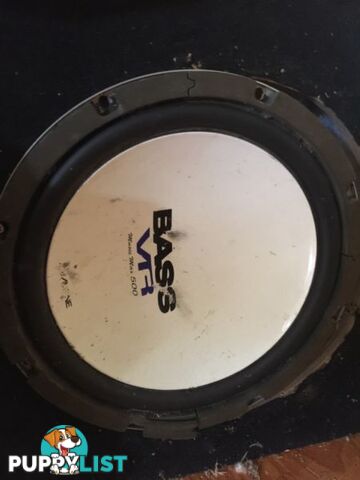 12" subwoofer in box Bass