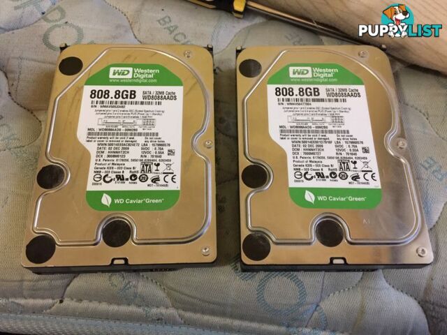 WD HDD 2x 808GB Hard drives