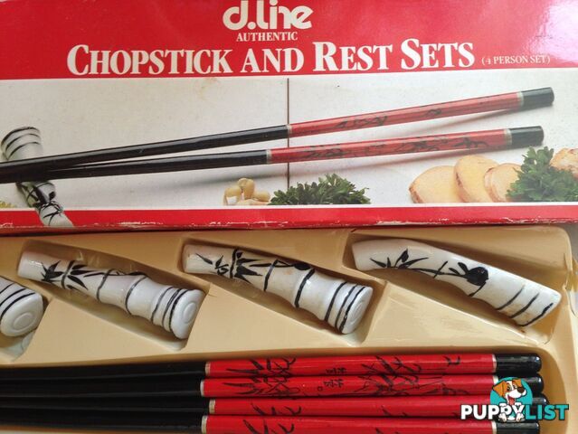 CHINESE CHOPSTICK & REST 4-PERSON SET