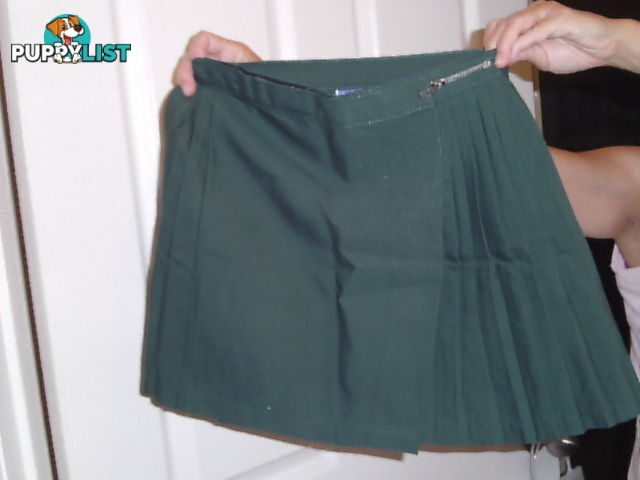 GIRL'S GREEN SPORTS/NETBALL SKIRT