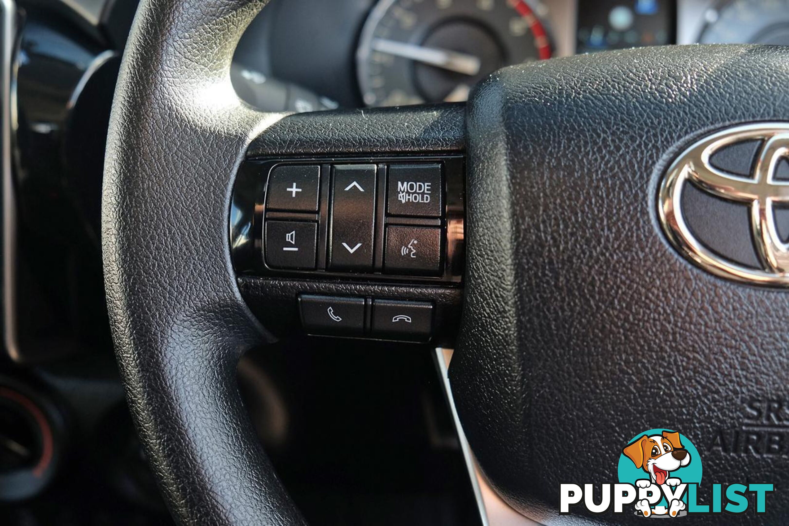 2024 TOYOTA HILUX   DUAL CAB