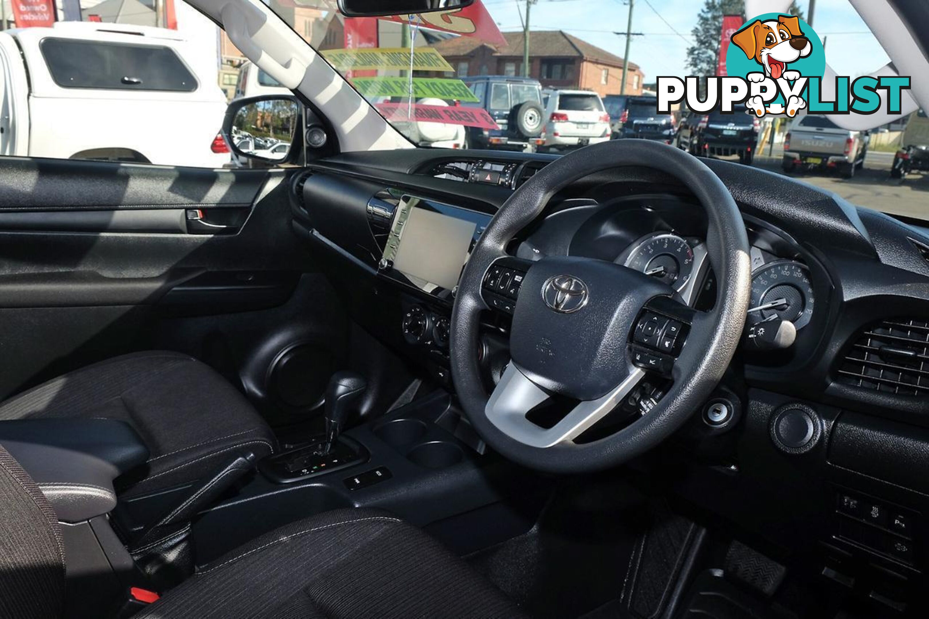 2024 TOYOTA HILUX   DUAL CAB