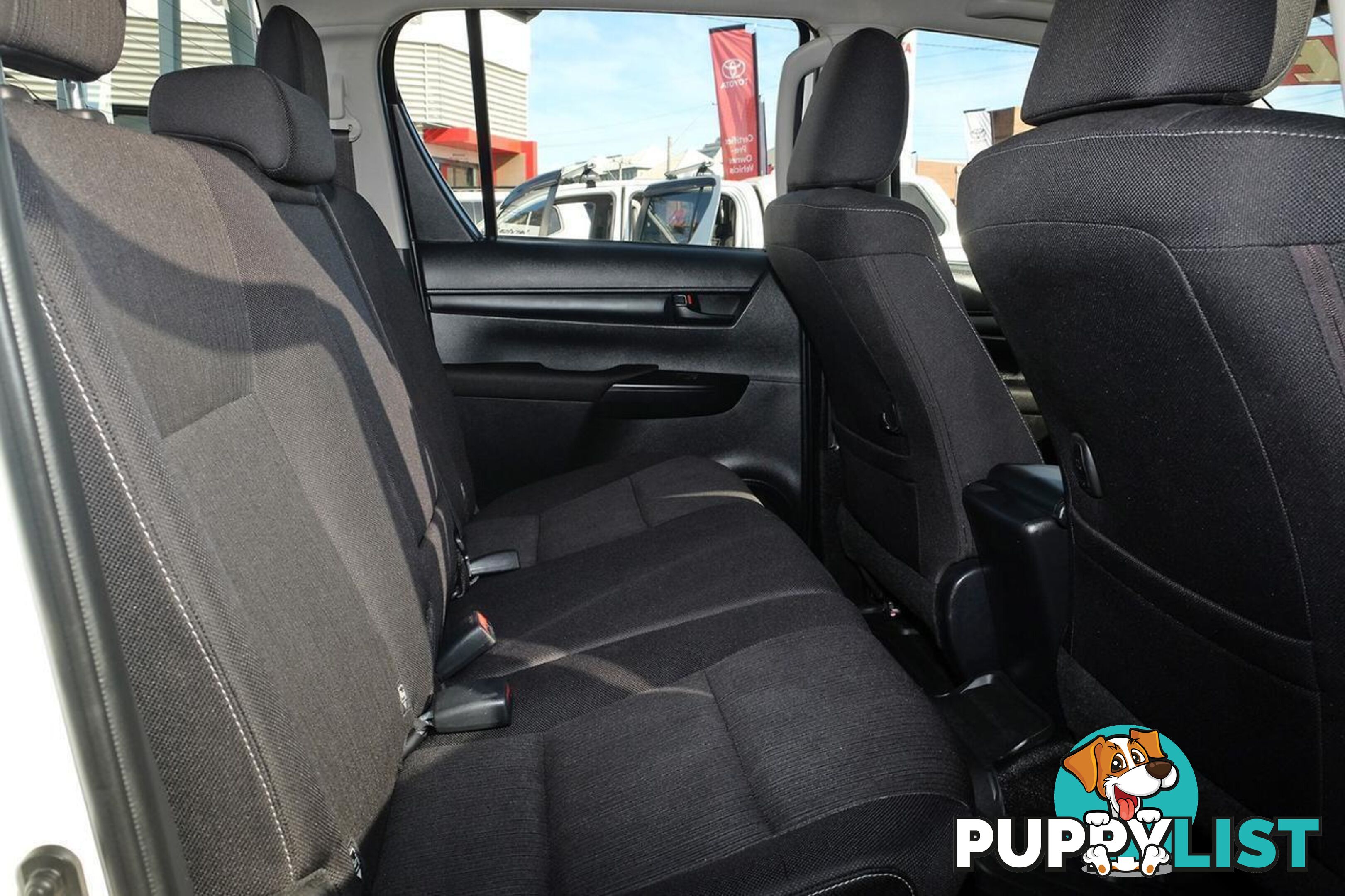 2024 TOYOTA HILUX   DUAL CAB
