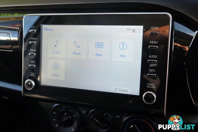 2024 TOYOTA HILUX   DUAL CAB