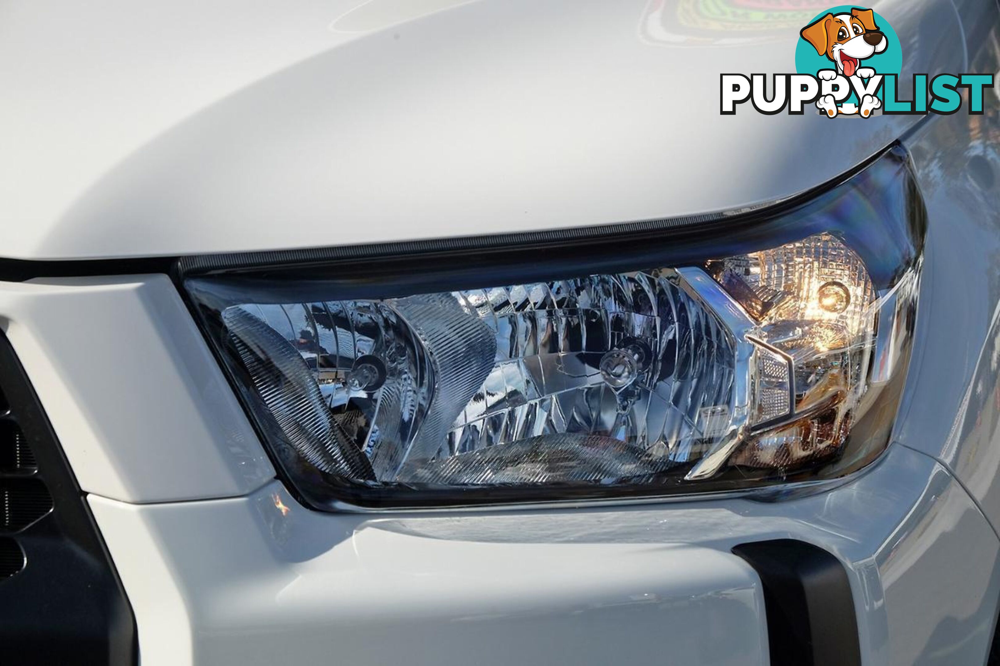 2024 TOYOTA HILUX   DUAL CAB