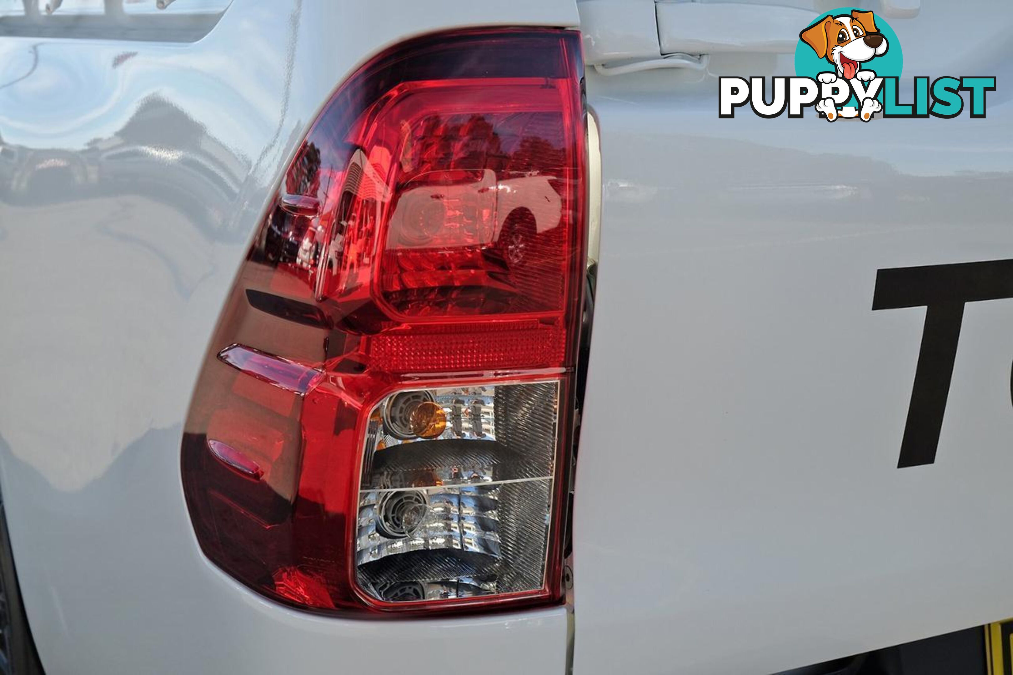 2024 TOYOTA HILUX   DUAL CAB