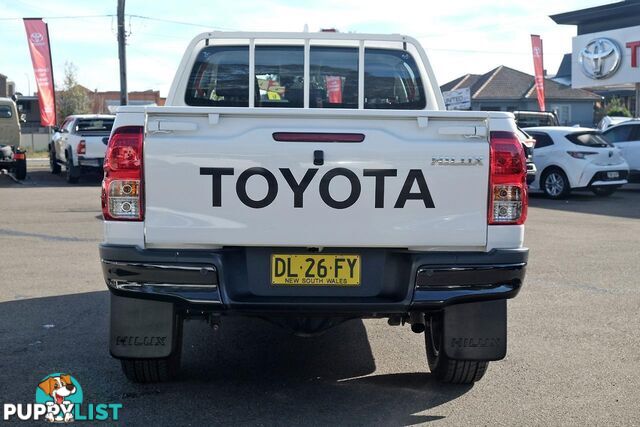 2024 TOYOTA HILUX   DUAL CAB