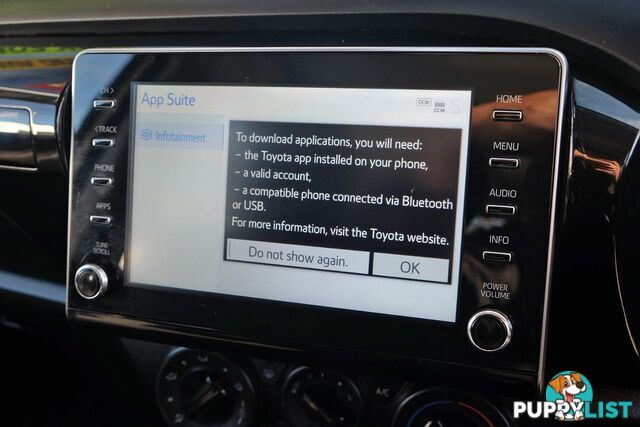 2024 TOYOTA HILUX   DUAL CAB