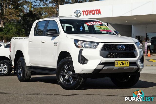 2024 TOYOTA HILUX   DUAL CAB
