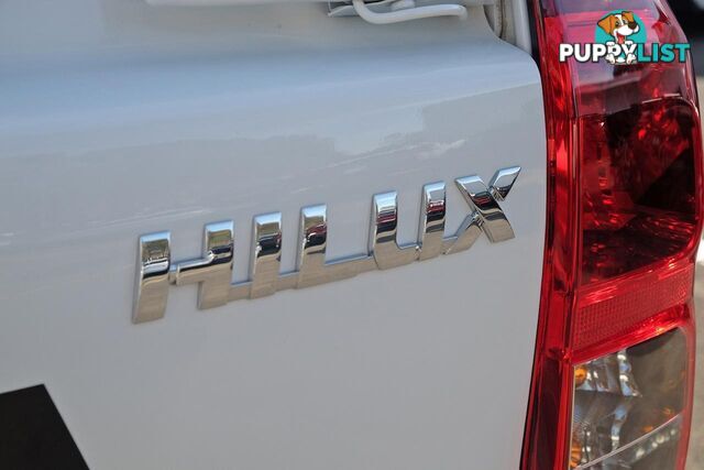 2024 TOYOTA HILUX   DUAL CAB