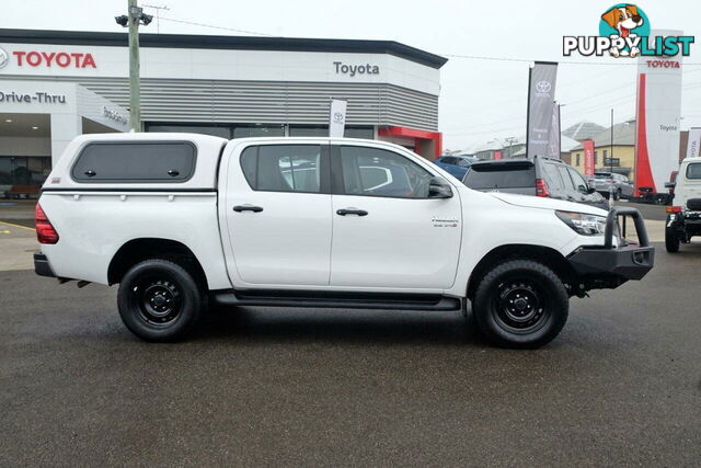 2021 TOYOTA HILUX   DUAL CAB