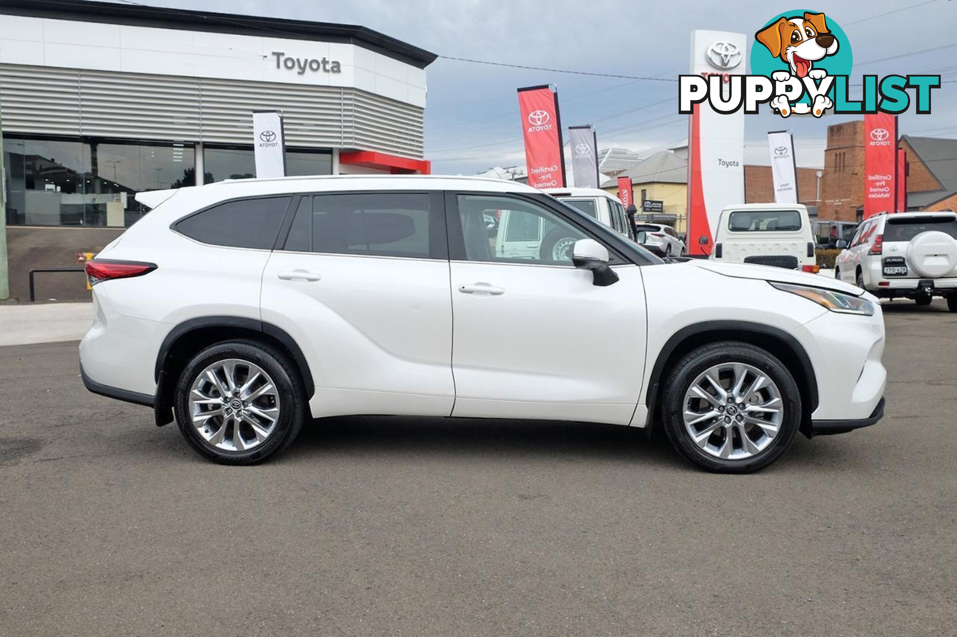 2021 TOYOTA KLUGER   SUV