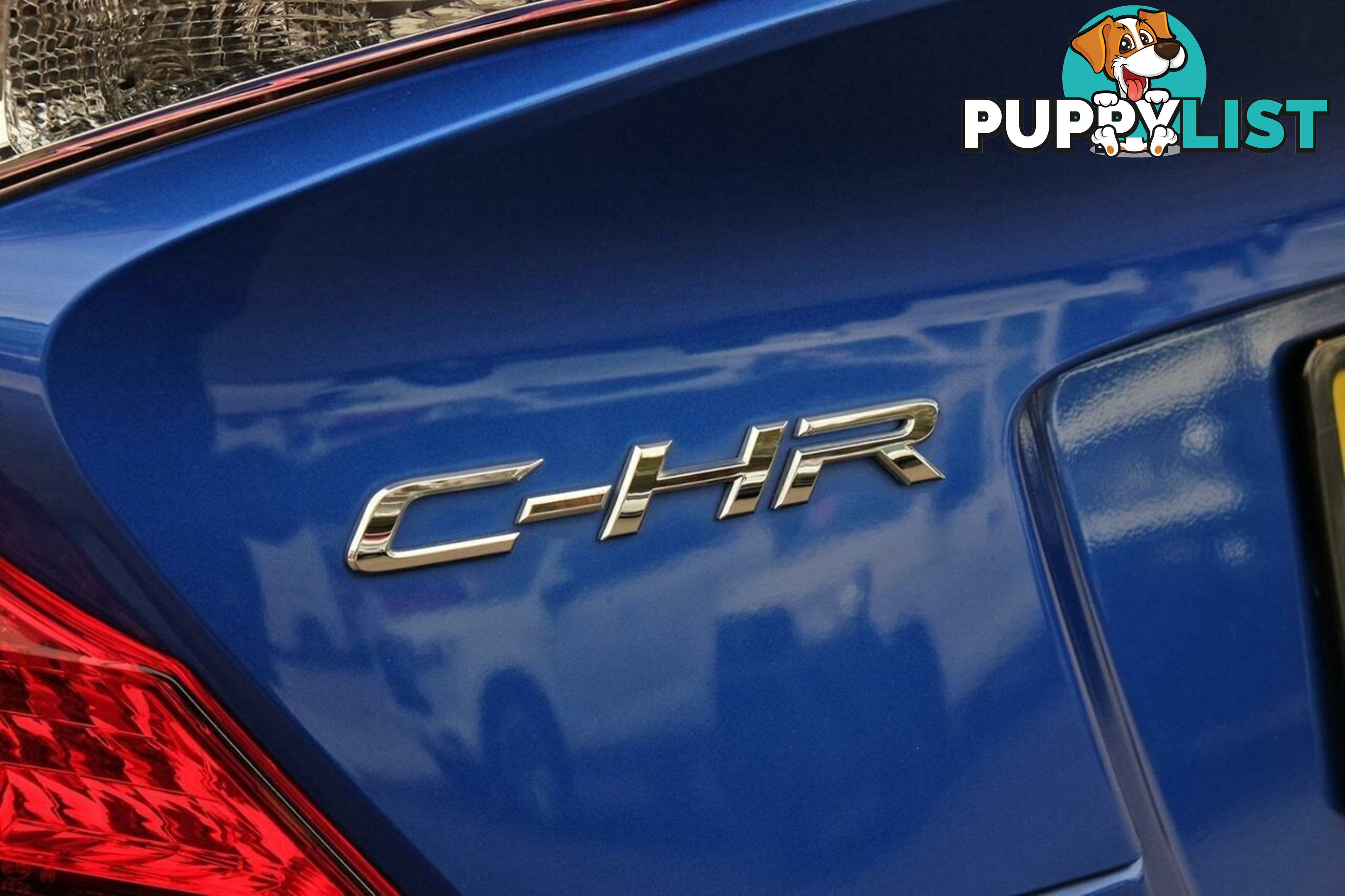 2020 TOYOTA C-HR   SUV