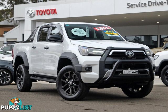 2023 TOYOTA HILUX   DUAL CAB