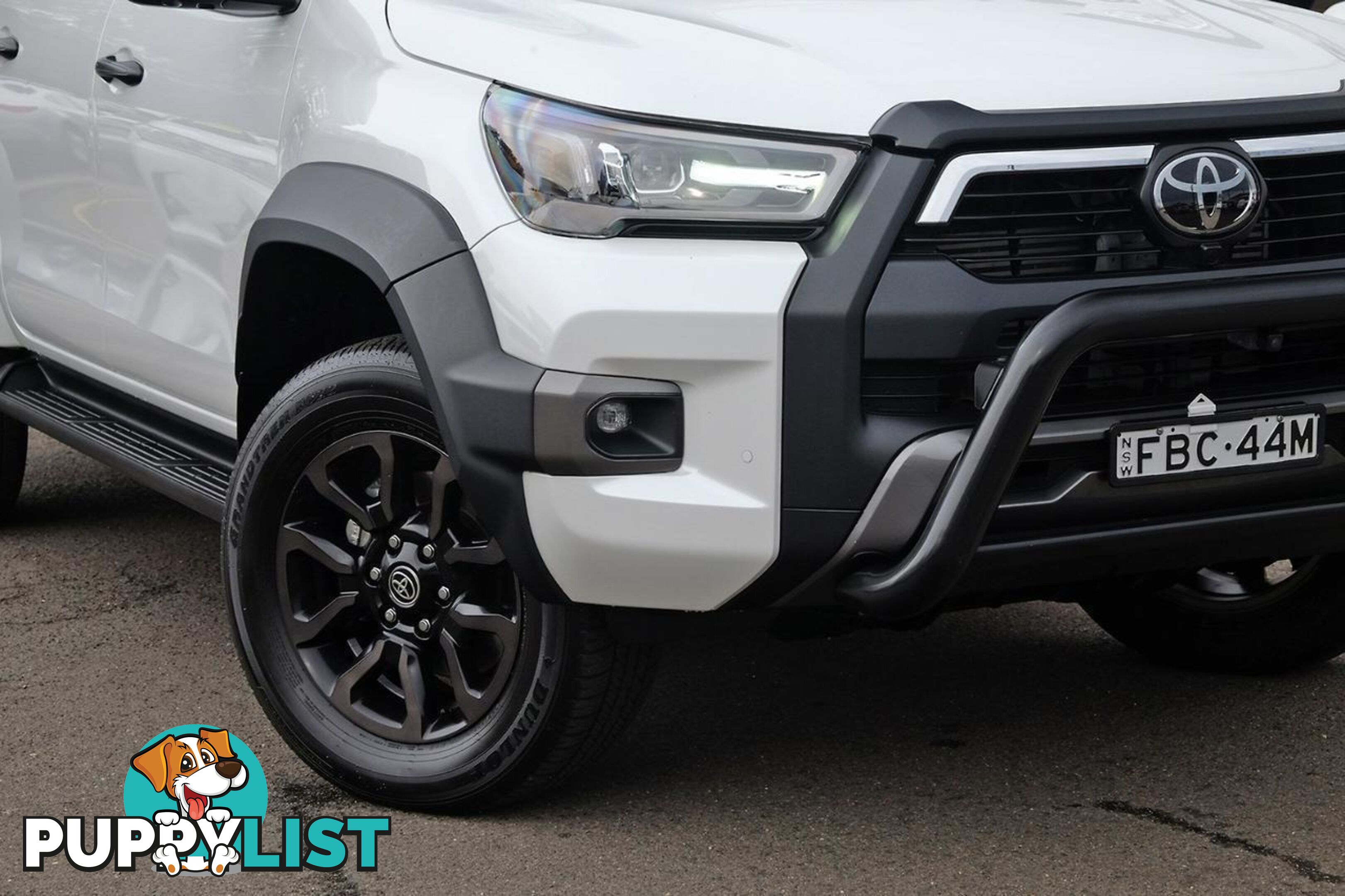 2023 TOYOTA HILUX   DUAL CAB