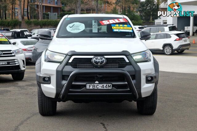 2023 TOYOTA HILUX   DUAL CAB