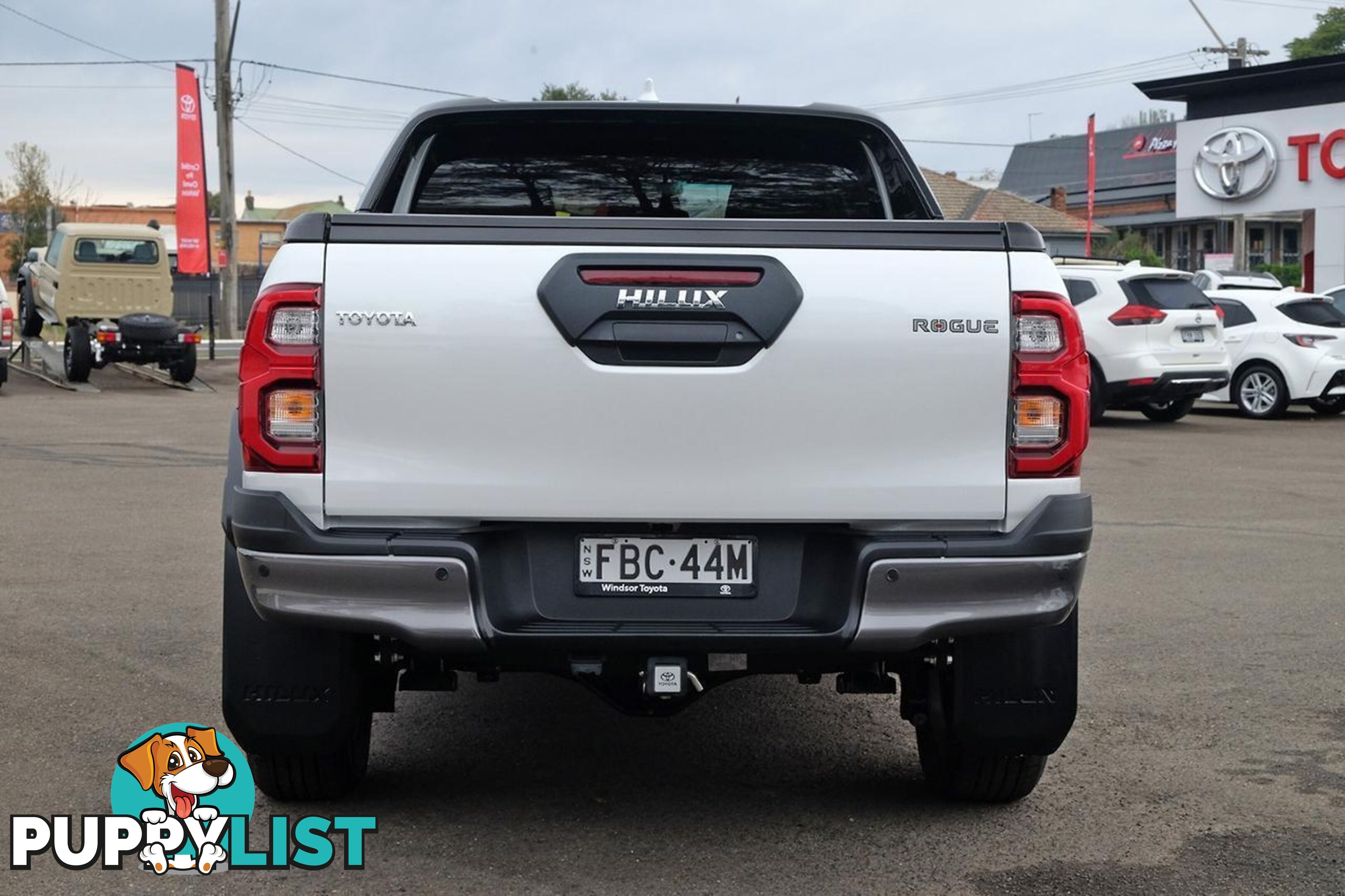 2023 TOYOTA HILUX   DUAL CAB