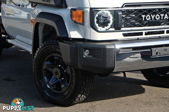 2025 TOYOTA LANDCRUISER   CAB CHASSIS