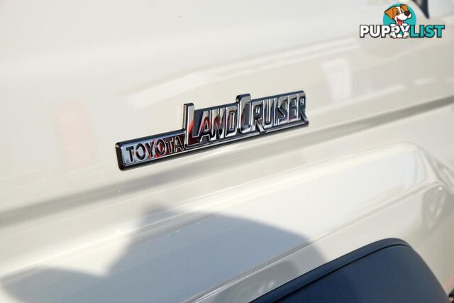 2025 TOYOTA LANDCRUISER   CAB CHASSIS