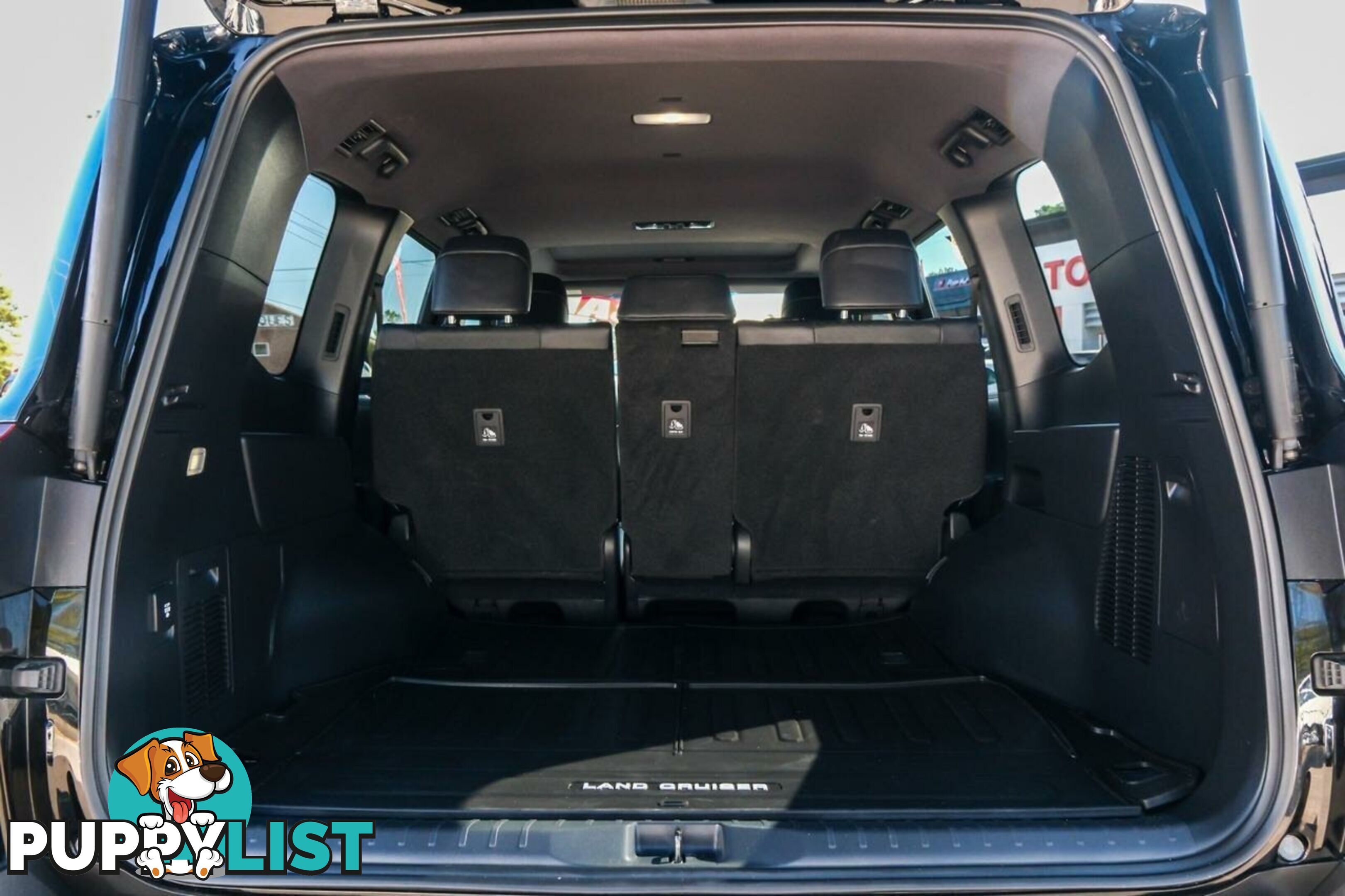 2023 TOYOTA LANDCRUISER   SUV