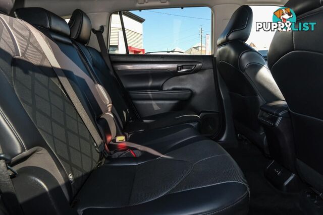 2022 TOYOTA KLUGER   SUV