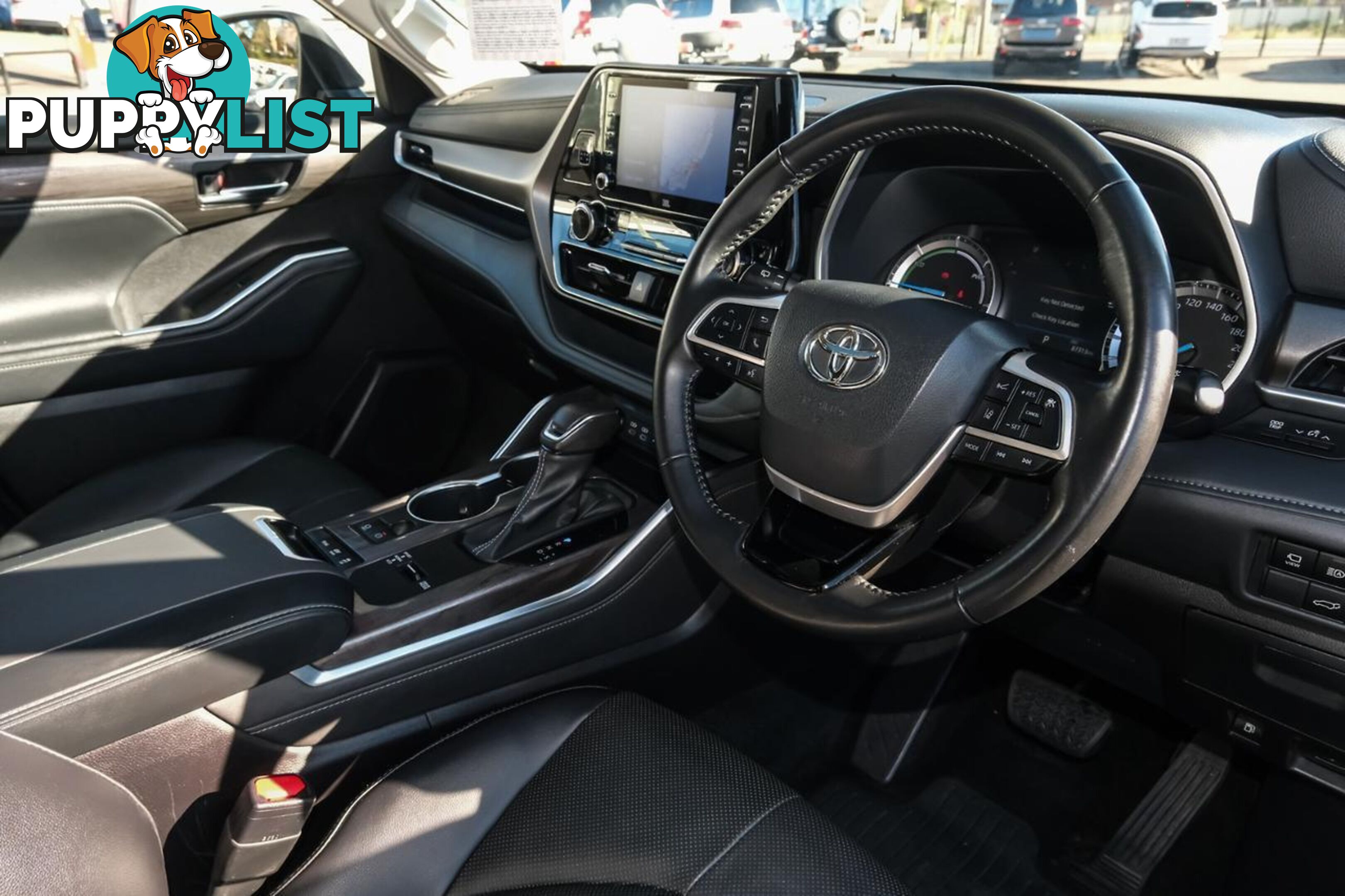2022 TOYOTA KLUGER   SUV