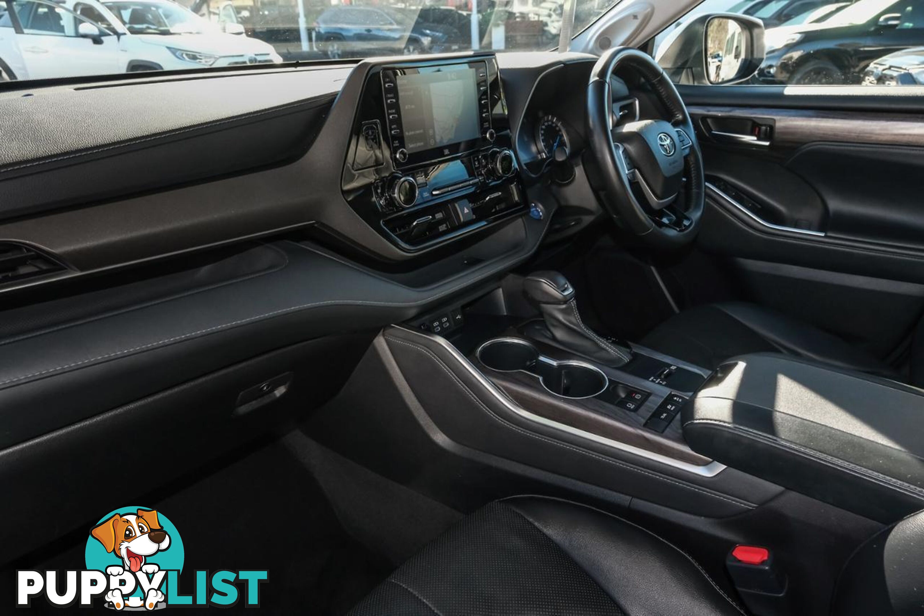2022 TOYOTA KLUGER   SUV
