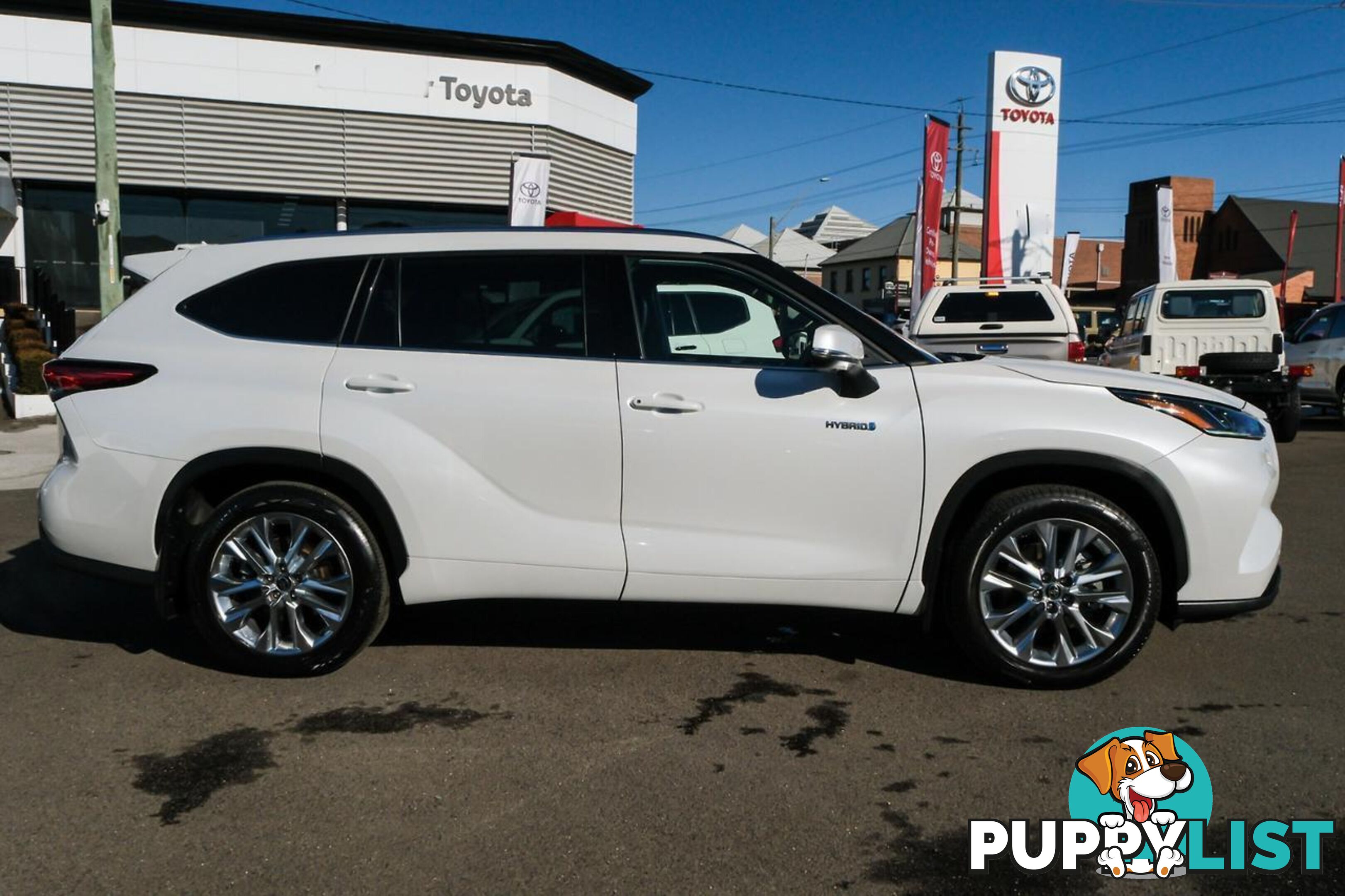 2022 TOYOTA KLUGER   SUV