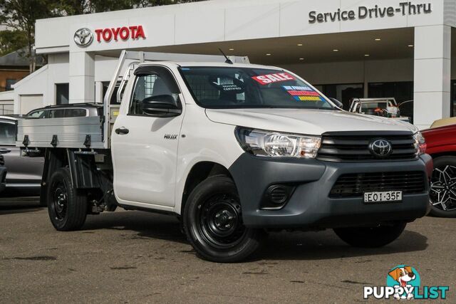 2021 TOYOTA HILUX   CAB CHASSIS