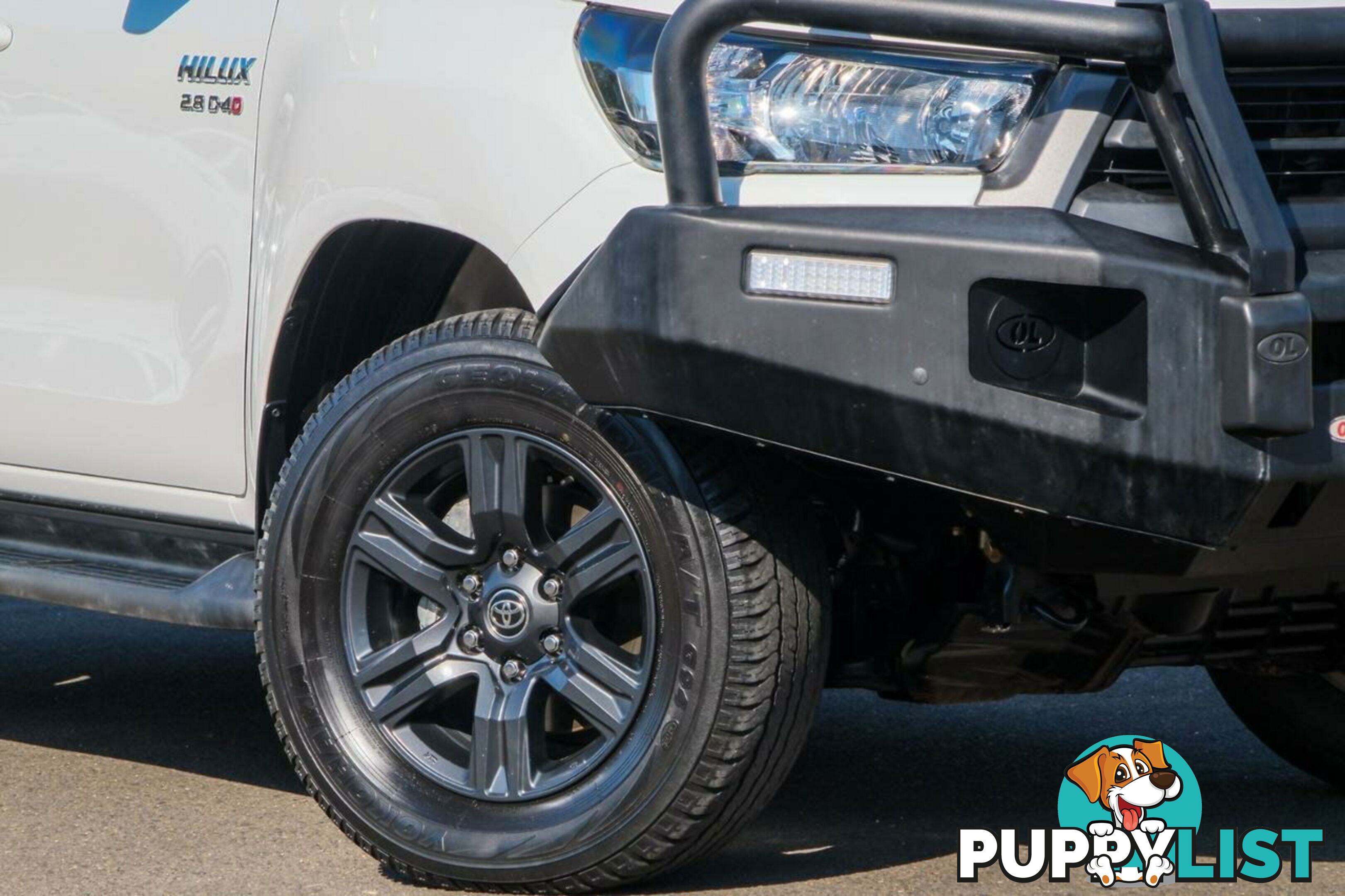 2023 TOYOTA HILUX   DUAL CAB