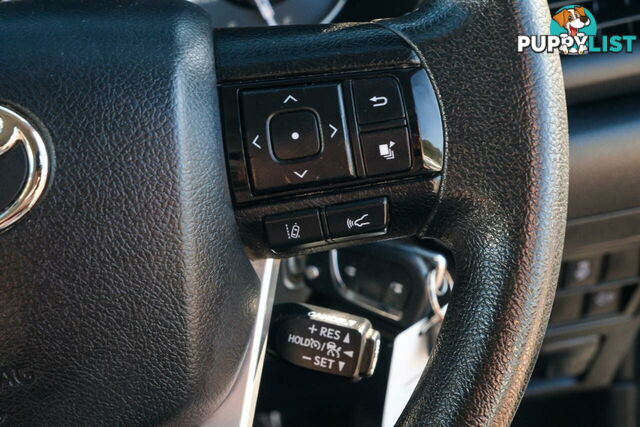 2023 TOYOTA HILUX   DUAL CAB