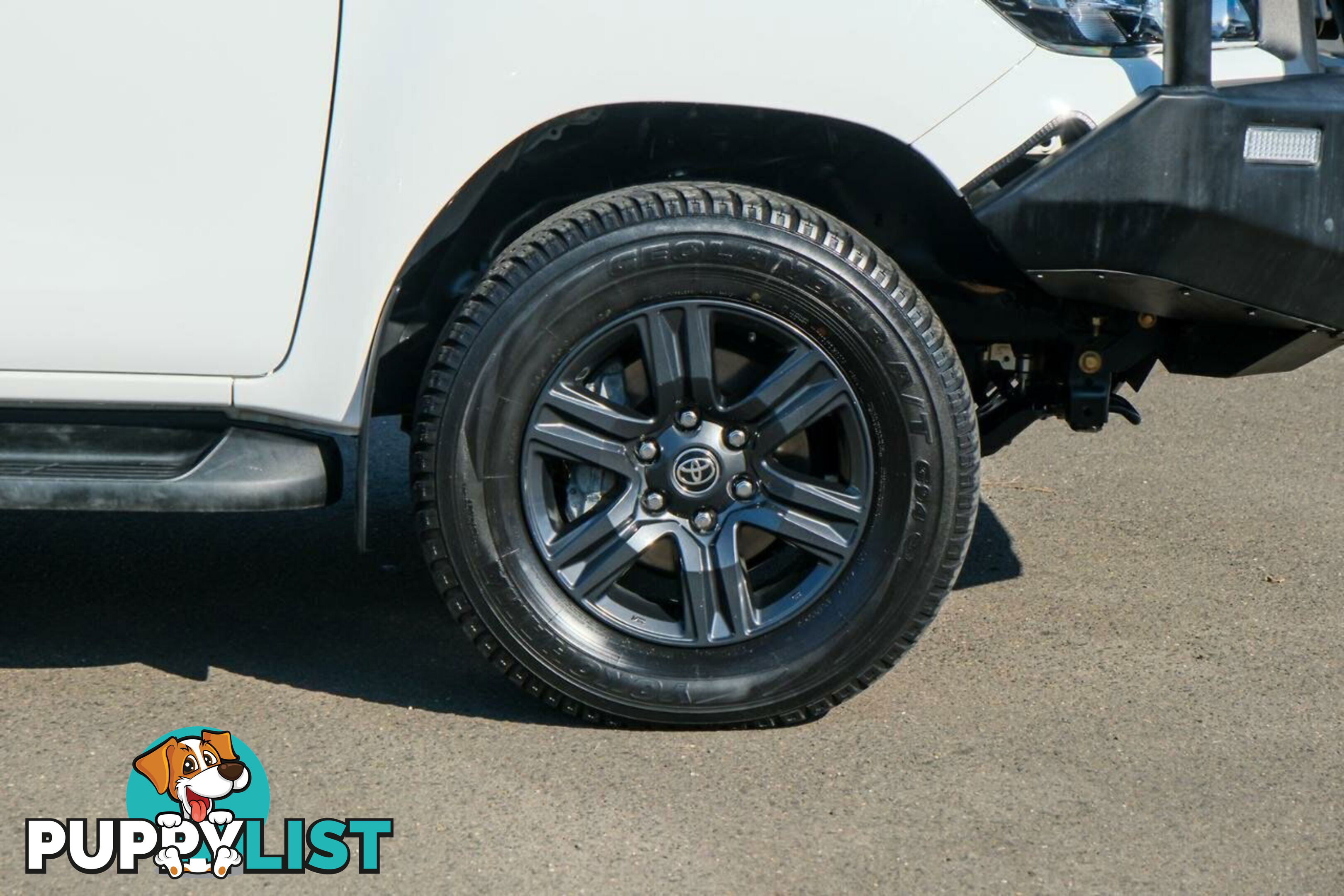 2023 TOYOTA HILUX   DUAL CAB
