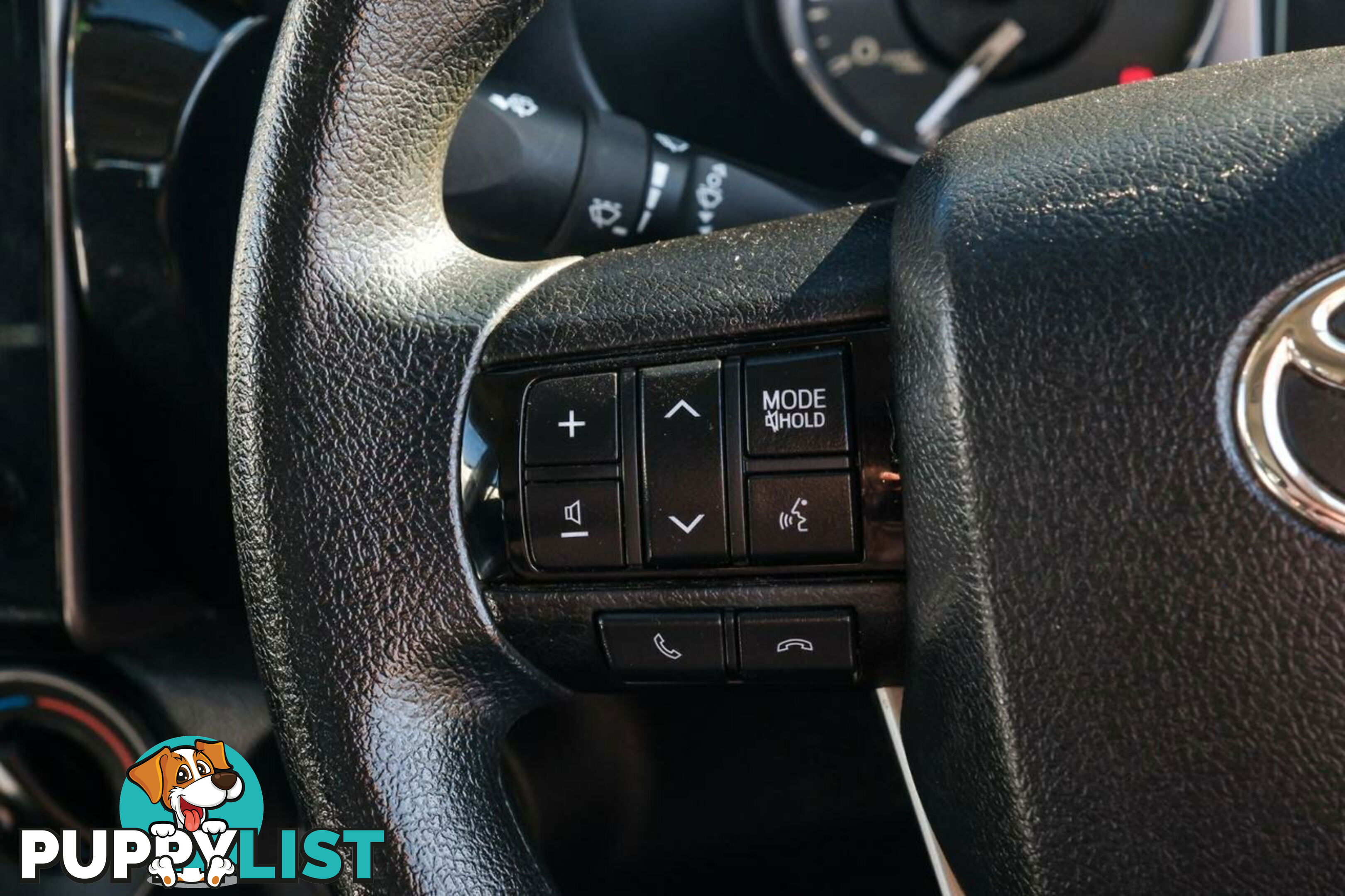 2023 TOYOTA HILUX   DUAL CAB