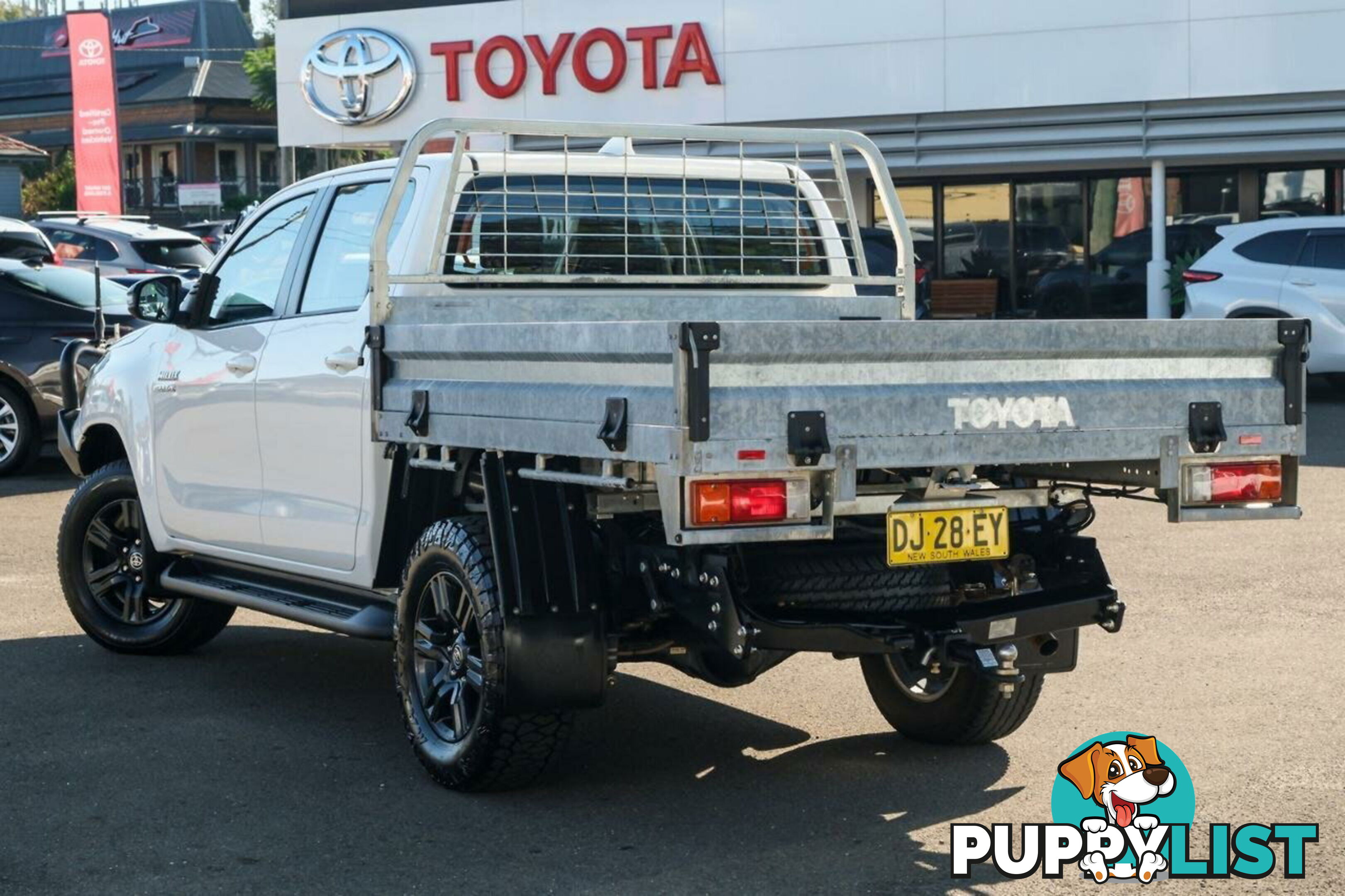 2023 TOYOTA HILUX   DUAL CAB