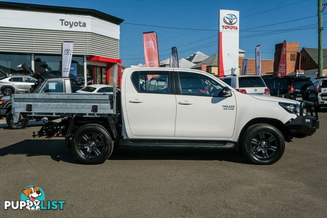 2023 TOYOTA HILUX   DUAL CAB