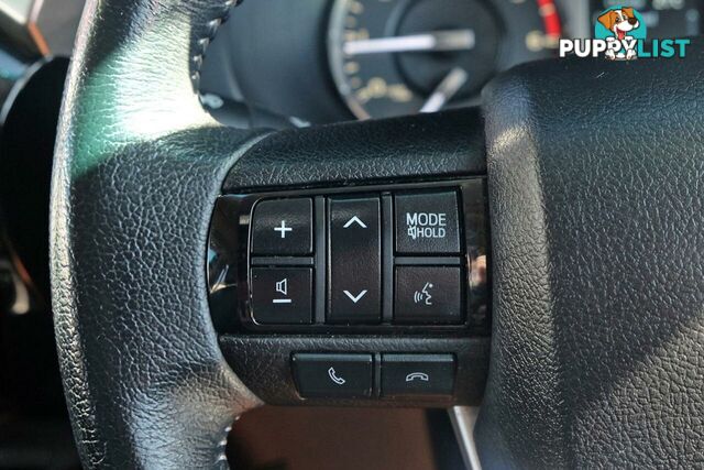 2021 TOYOTA HILUX   DUAL CAB
